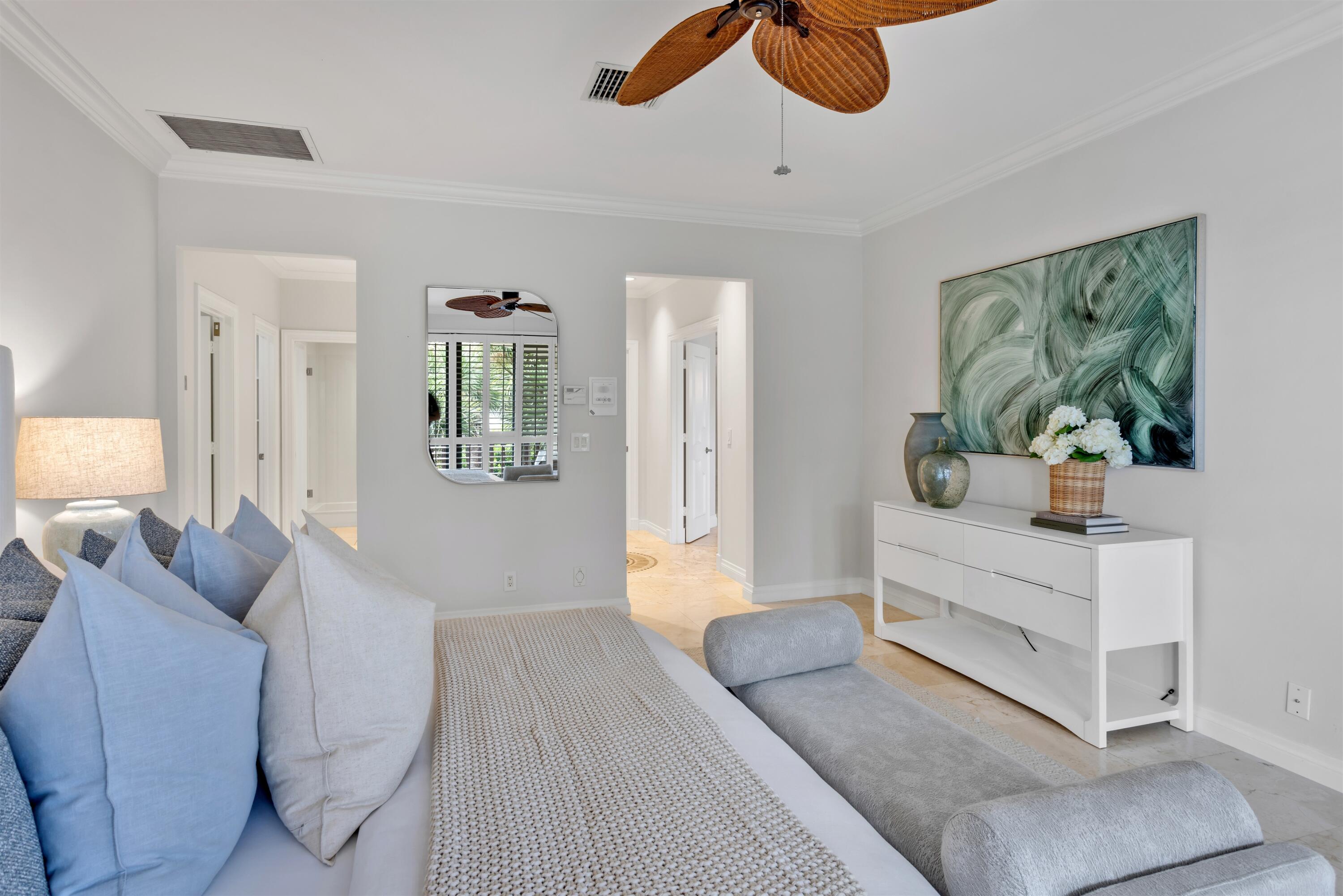 5833 North Ocean Boulevard, Unit D2 Ocean Ridge, FL 33435 - Photo 33 of 59 PRIMARY_BEDROOM_TO_HALL