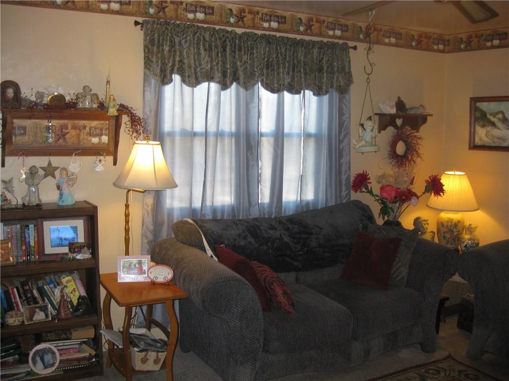 962 Leesburg Station Road Volant, PA 16156 - Photo 10 of 16 Living room
