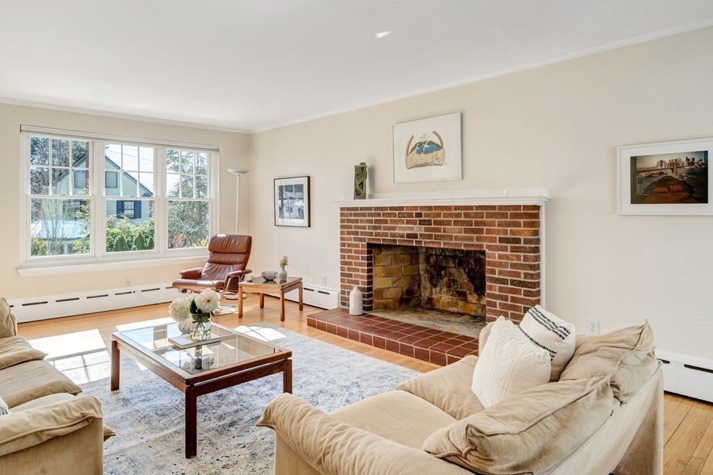 33 Pond Circle Boston, MA 02130 - Photo 3 of 27