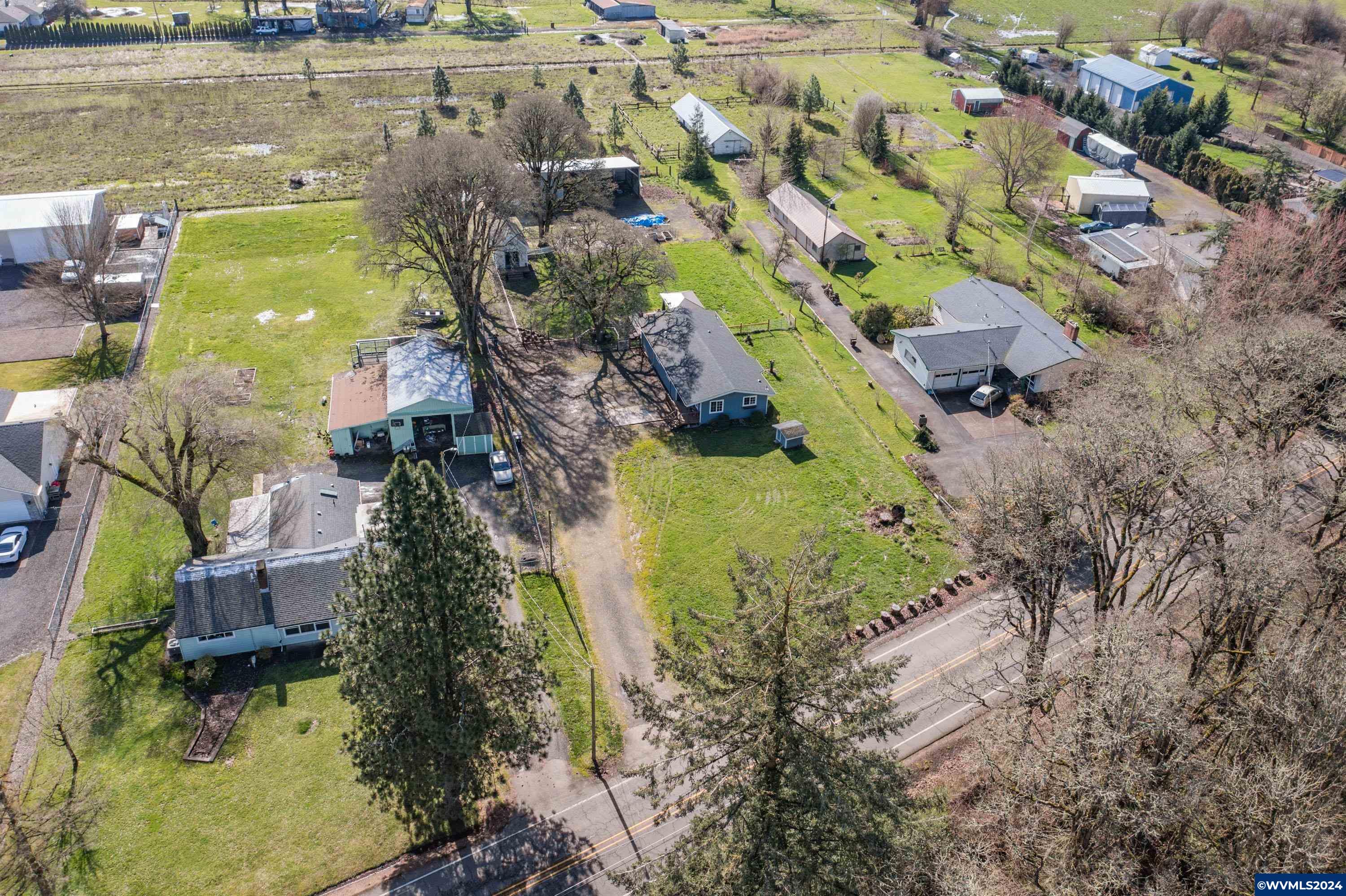 35247 Riverside Drive Albany, OR 97321 - Photo 2 of 42 Gallery Image 2