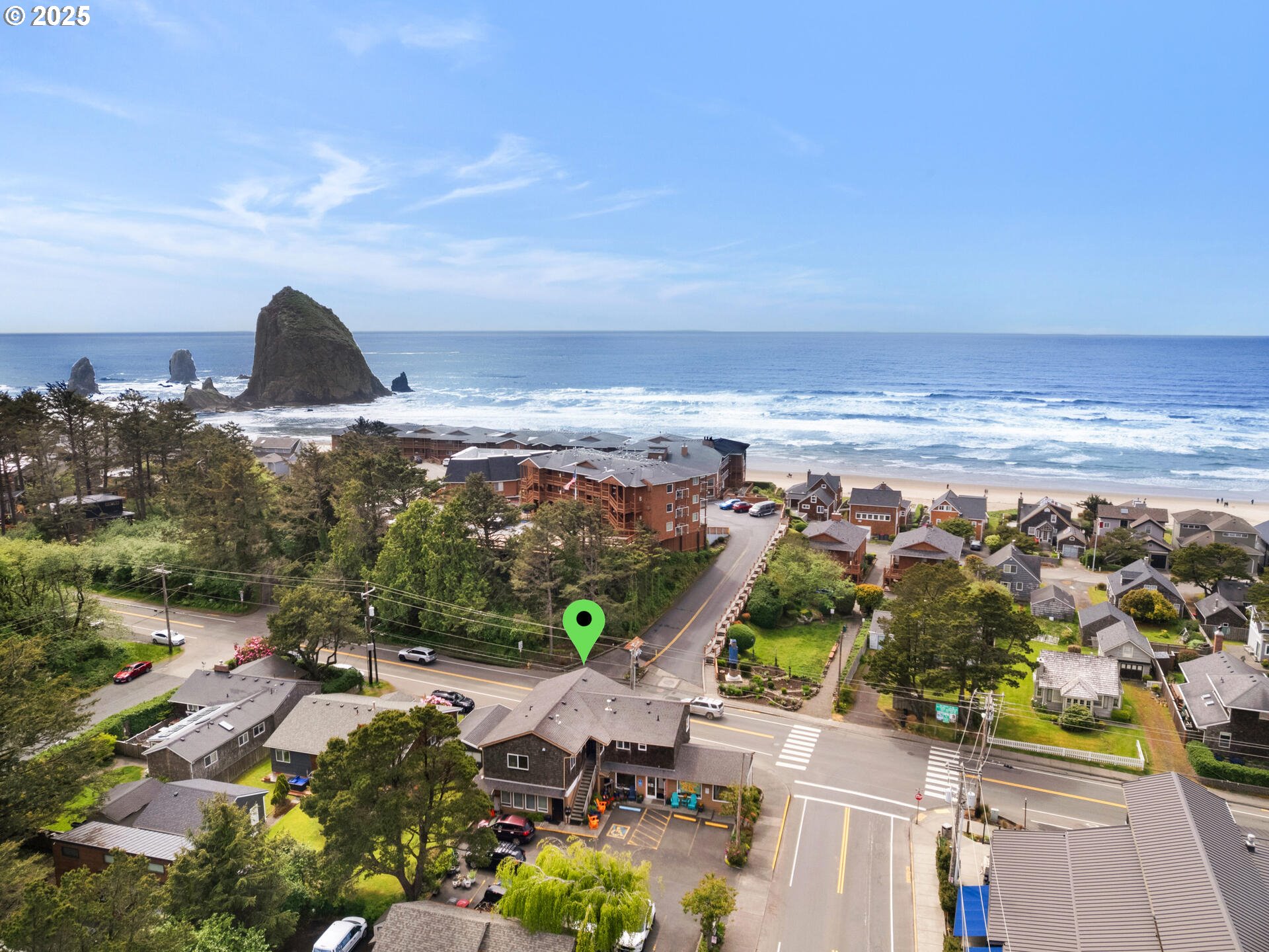 107 Sunset Boulevard Cannon Beach, OR 97110 - Photo 4 of 25 a view of a city