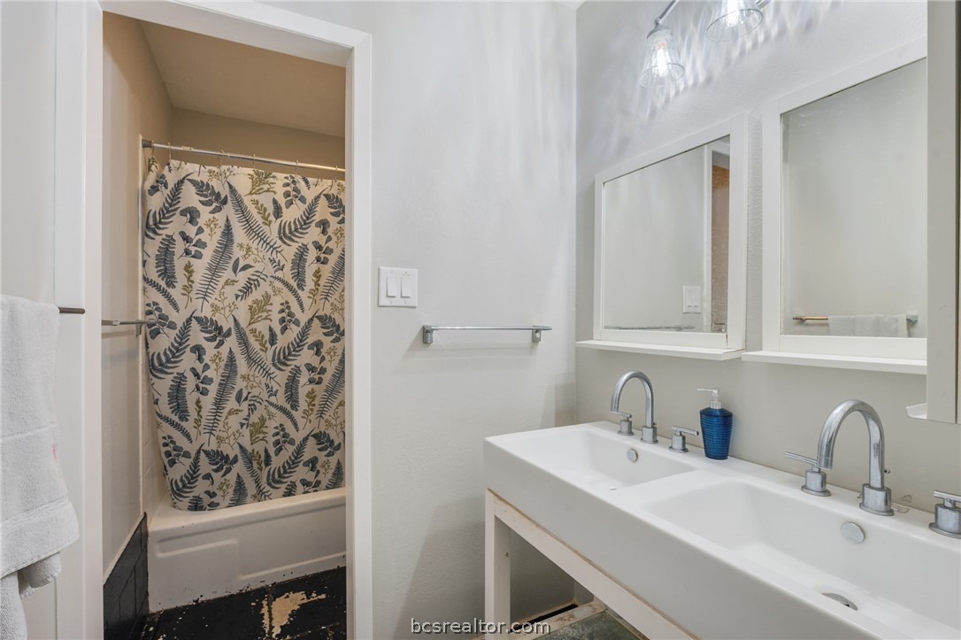 4441 Old College Road, Unit 7202 Bryan, TX 77801 - Photo 8 of 12 Gallery Image 8
