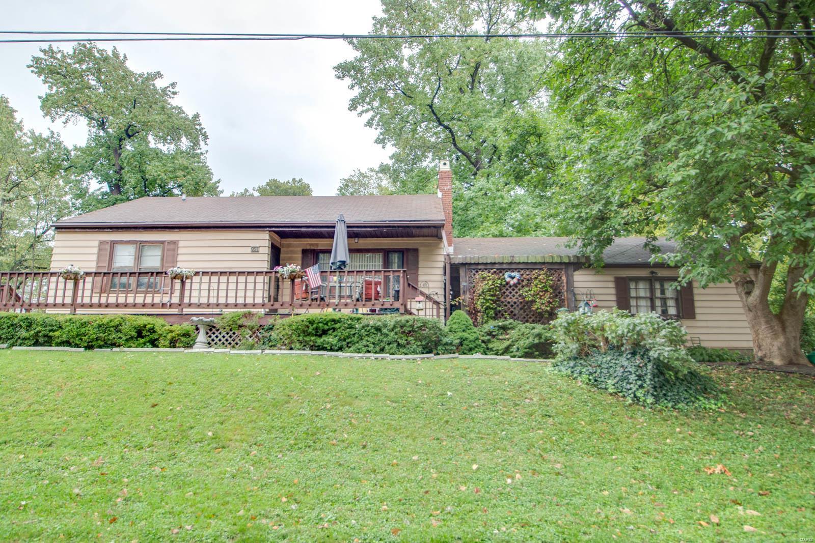 901 Condit Avenue Alton, IL 62002 - Photo 2 of 20 Gallery Image 2