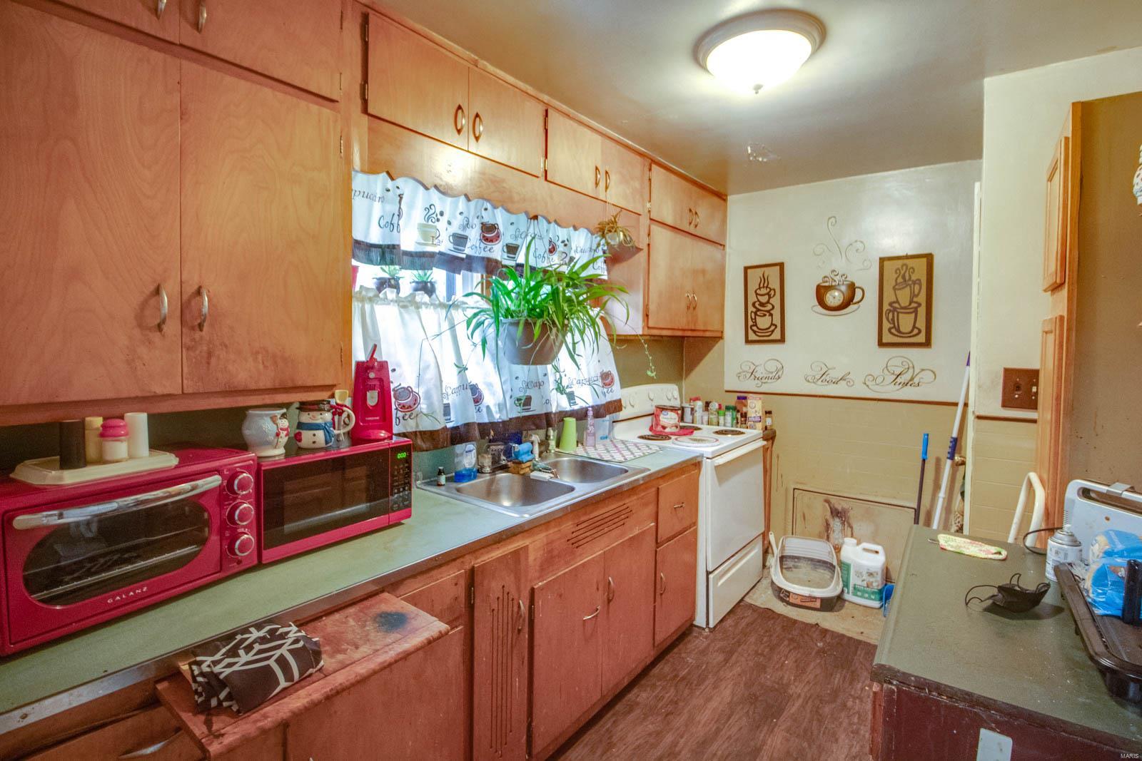 901 Condit Avenue Alton, IL 62002 - Photo 12 of 20 Gallery Image 12