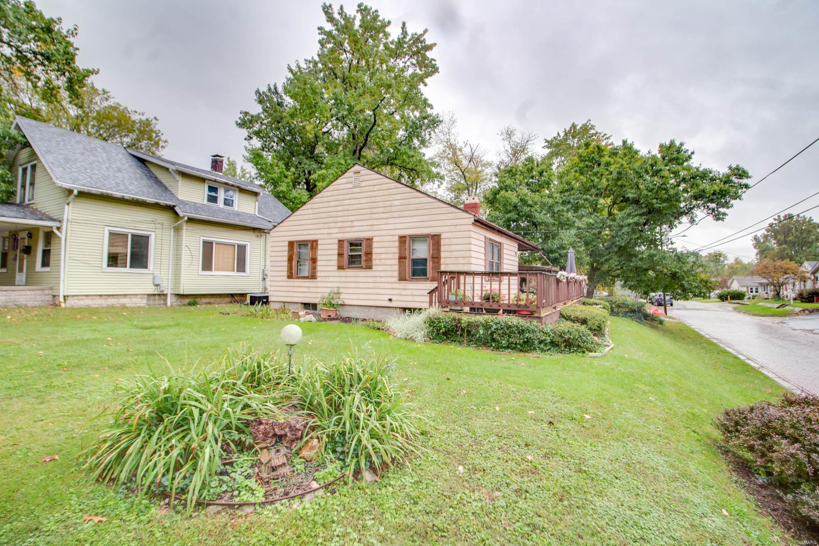 901 Condit Avenue Alton, IL 62002 - Photo 3 of 20 Gallery Image 3