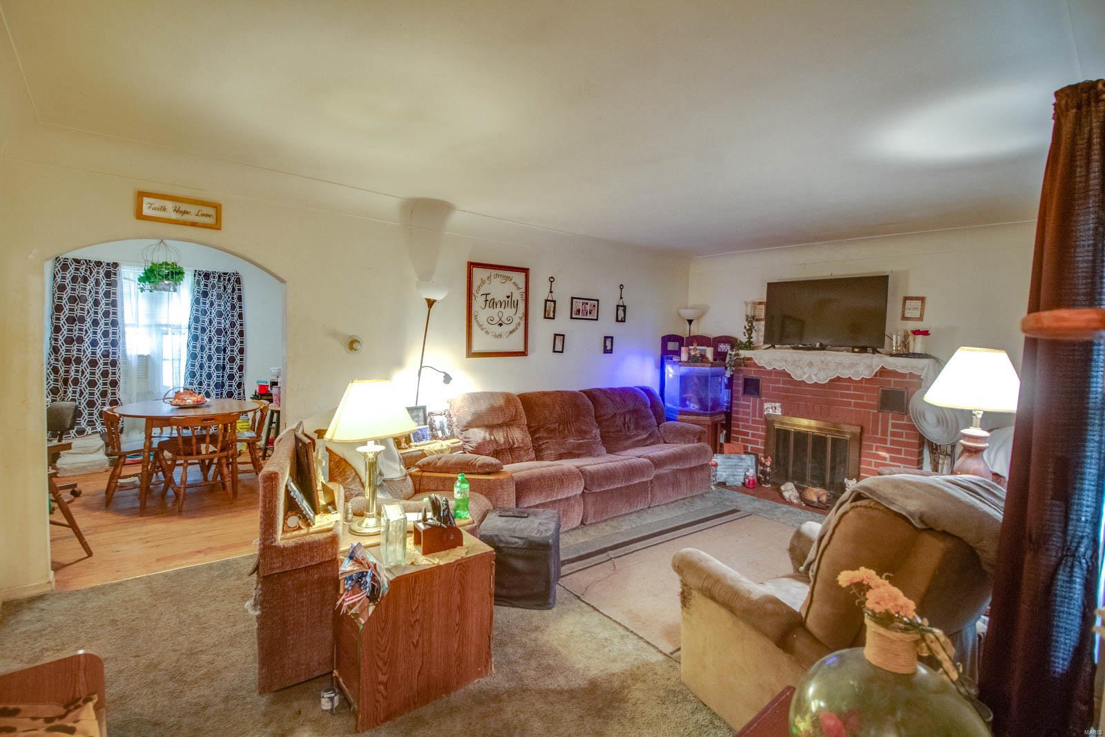 901 Condit Avenue Alton, IL 62002 - Photo 9 of 20 Gallery Image 9