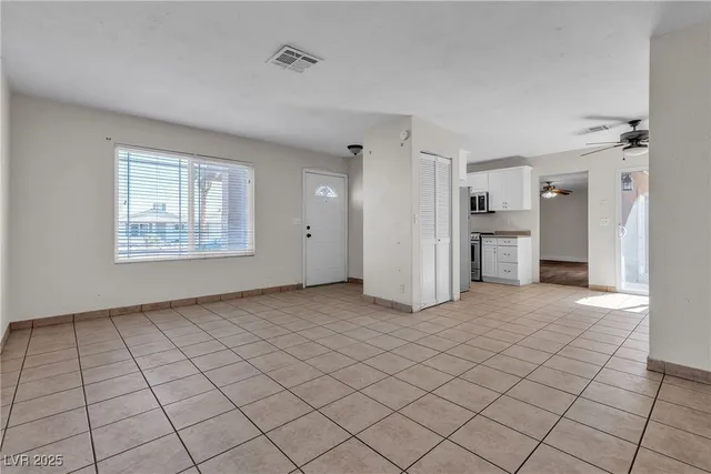 $2,200 | 218 Kirk Avenue, Henderson, NV 89015