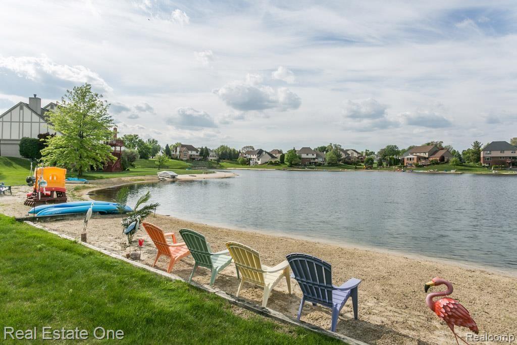 2133 Lakeside Road Troy, MI 48085 - Photo 49 of 55 4Y0A6963.jpg