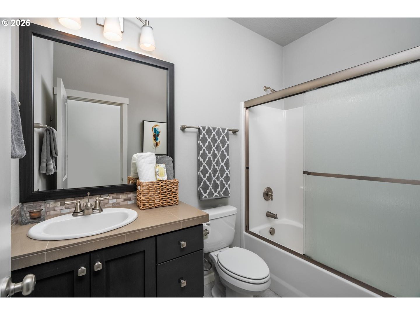 3230 Southeast Riesling Road Milwaukie, OR 97267 - Photo 27 of 39 Bathroom