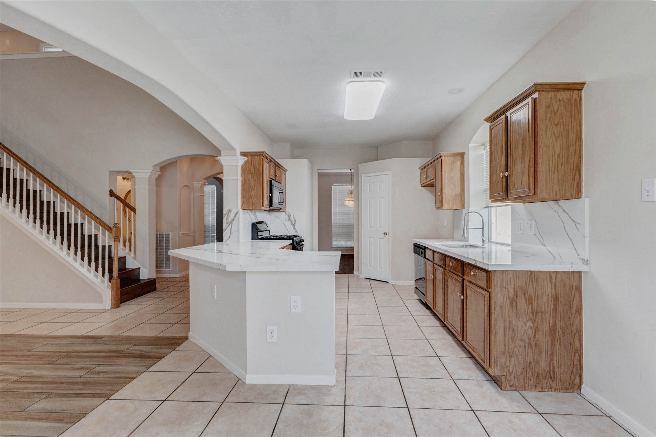 155 Perfidia Drive Houston, TX 77015 - Photo 5 of 27