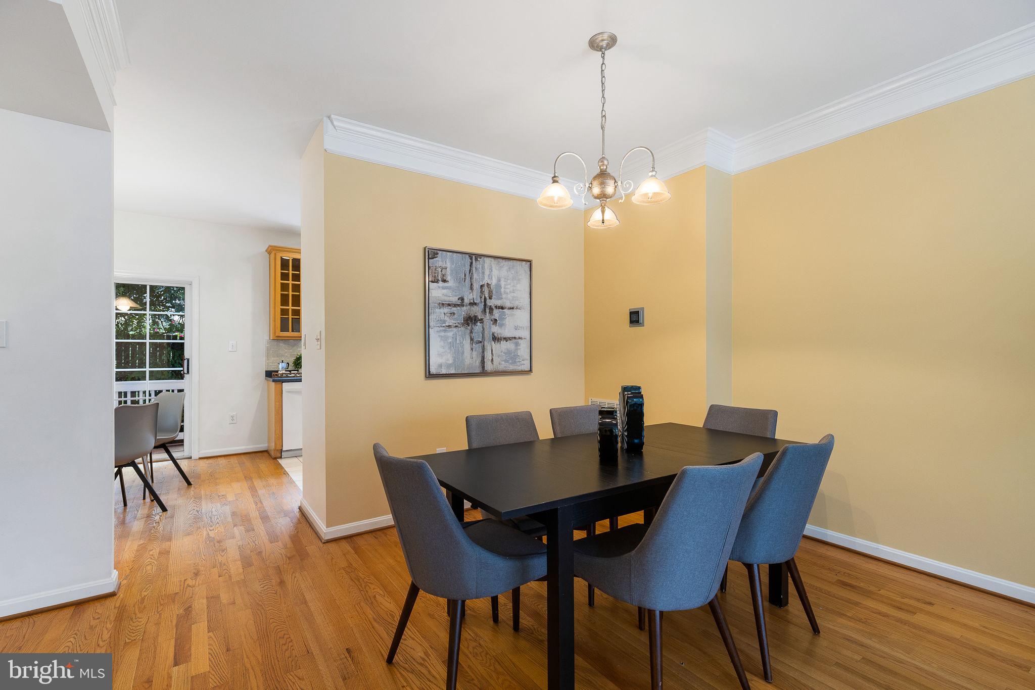 4120 21st Road North Arlington, VA 22207 - Photo 9 of 35 Separate dining area