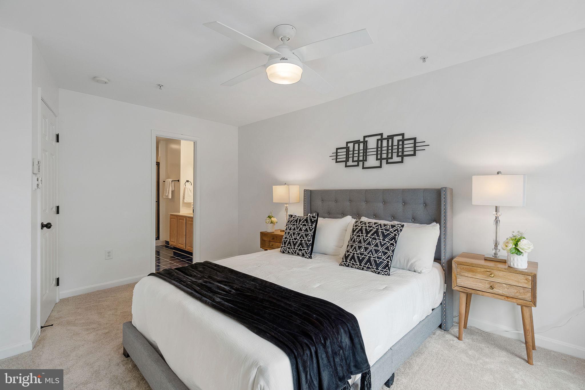 4120 21st Road North Arlington, VA 22207 - Photo 16 of 35 Large primary bedroom with ceiling fan