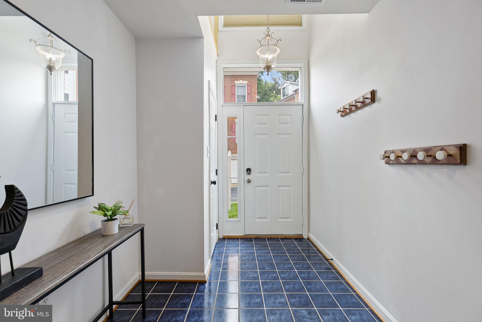 4120 21st Road North Arlington, VA 22207 - Photo 27 of 35 Foyer