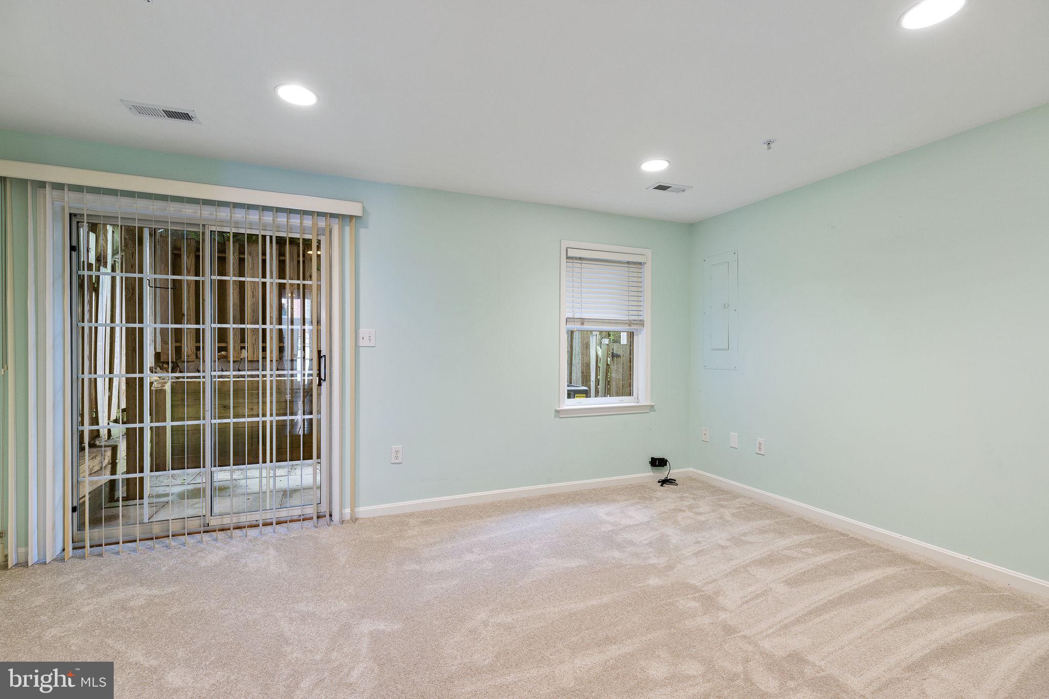 4120 21st Road North Arlington, VA 22207 - Photo 28 of 35 Patio access