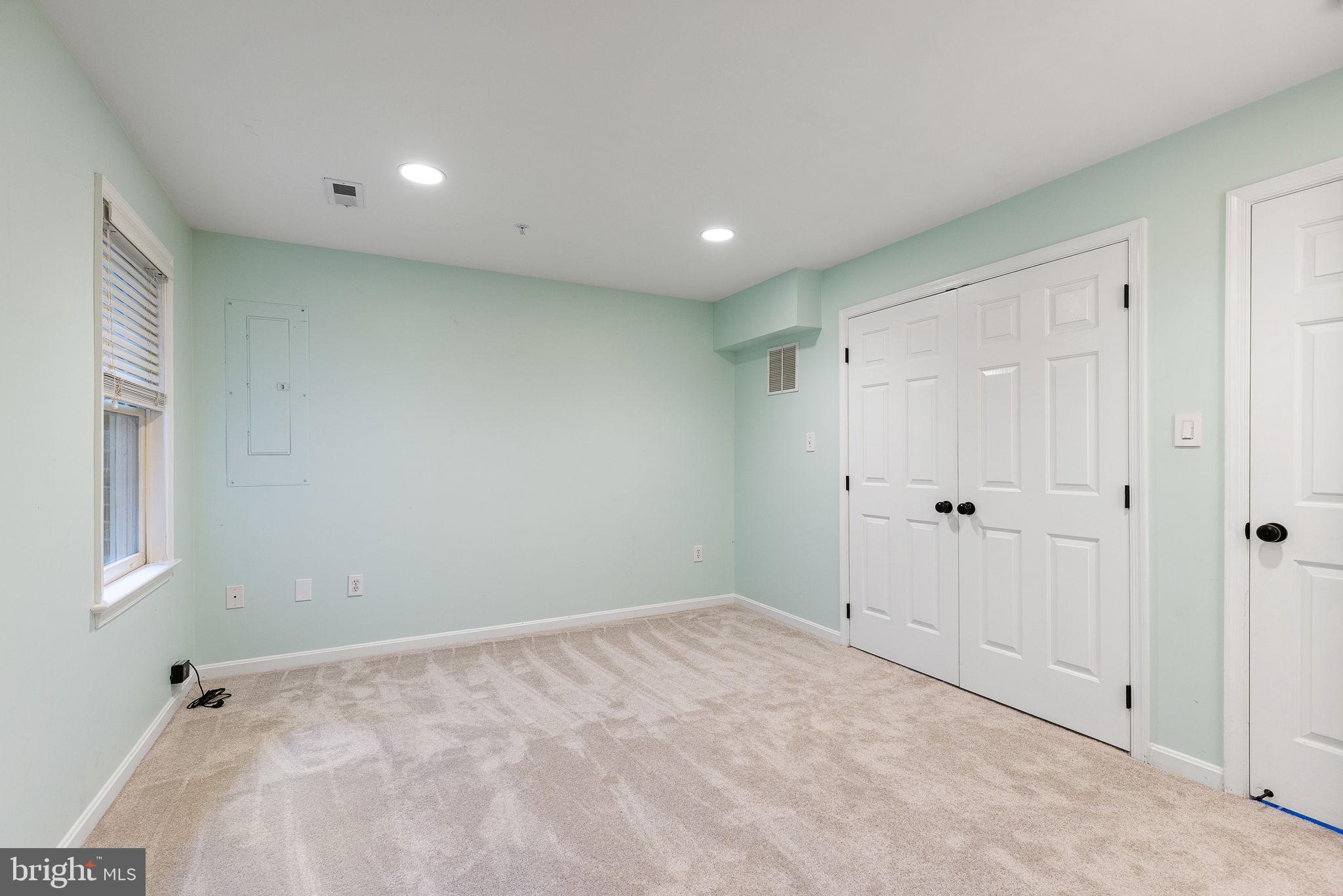 4120 21st Road North Arlington, VA 22207 - Photo 29 of 35 Lower level bedroom