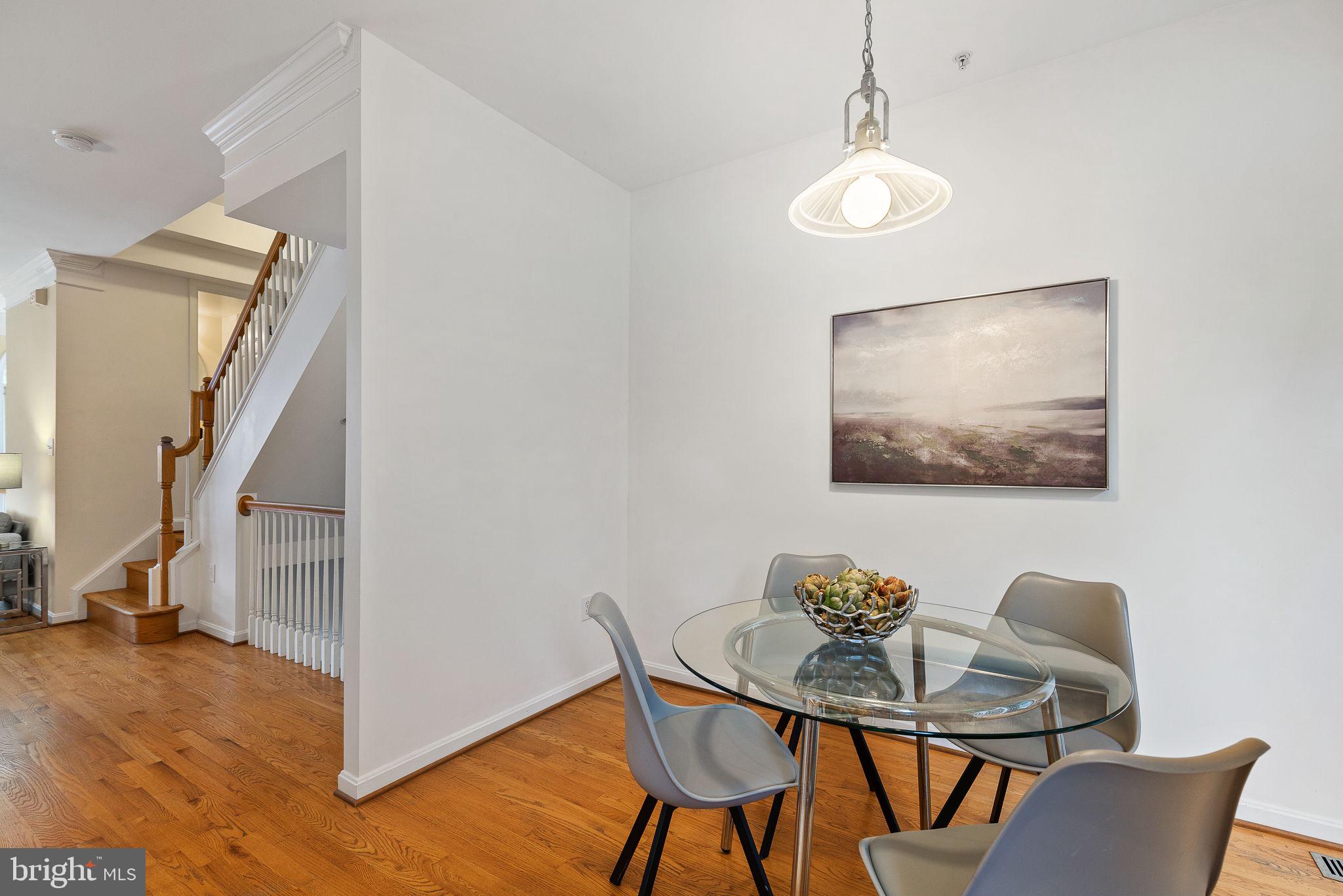 4120 21st Road North Arlington, VA 22207 - Photo 5 of 35 Breakfast area/family room off kitchen
