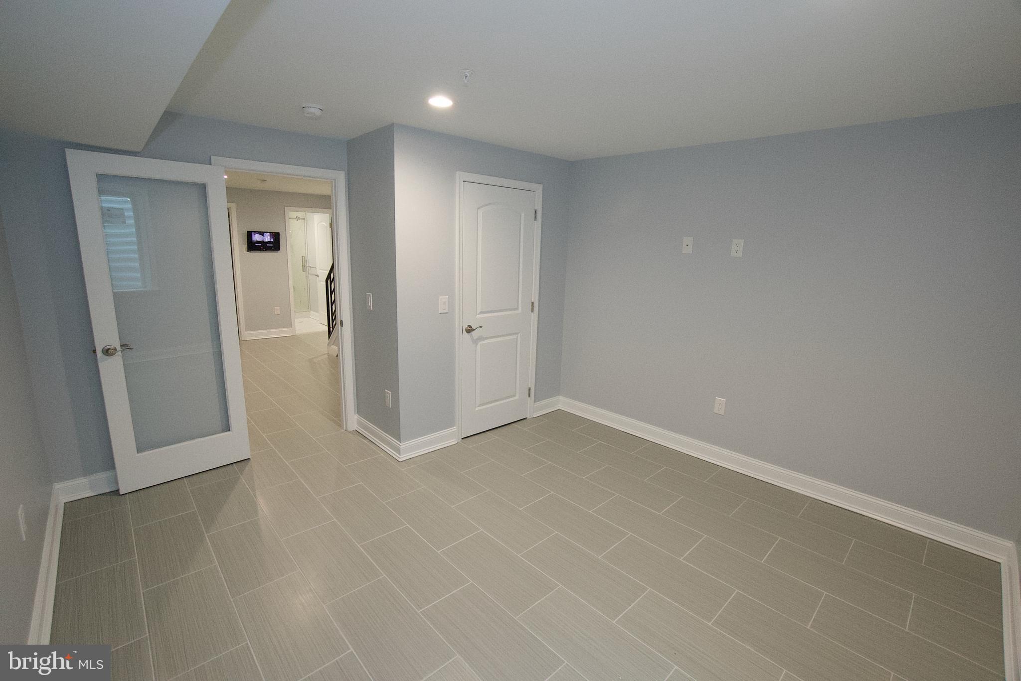 730 Mercy Street Philadelphia, PA 19148 - Photo 30 of 65 4TH BEDROOM