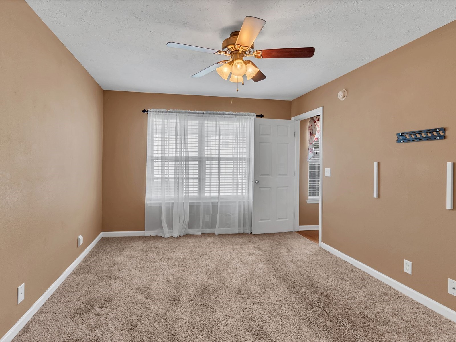913 Wolves Den Place Murfreesboro, TN 37128 - Photo 13 of 27 Gallery Image 13