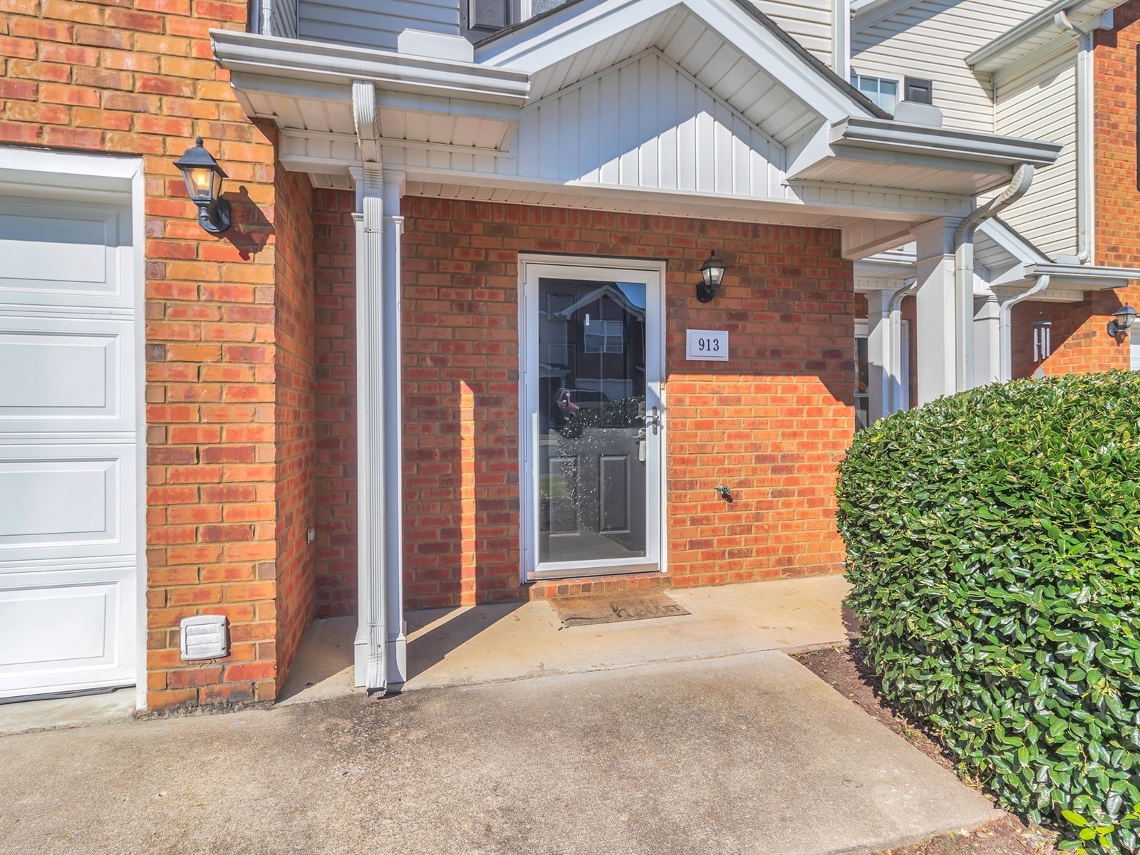 913 Wolves Den Place Murfreesboro, TN 37128 - Photo 2 of 27 Gallery Image 2