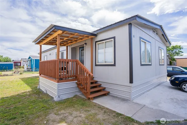 $86,999 | 4000 Longview Street Northeast, Unit 82, Moses Lake, WA 98837