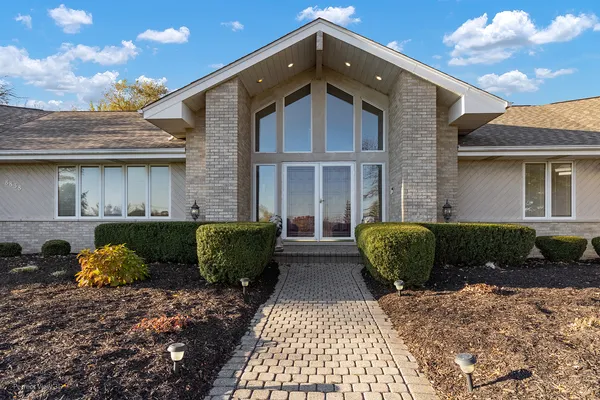 $869,000 | 8838 West Manhattan-Monee Road, Frankfort, IL 60423