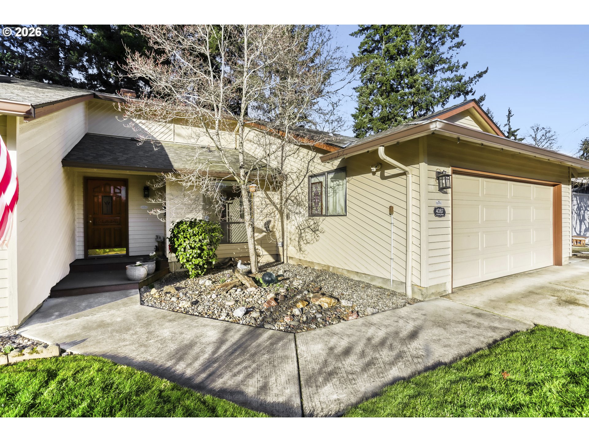 4087 Southeast Spring Street Hillsboro, OR 97123 - Photo 4 of 27