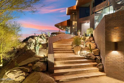 $5,198,000 | 2106 East Kaler Drive, Phoenix, AZ 85020