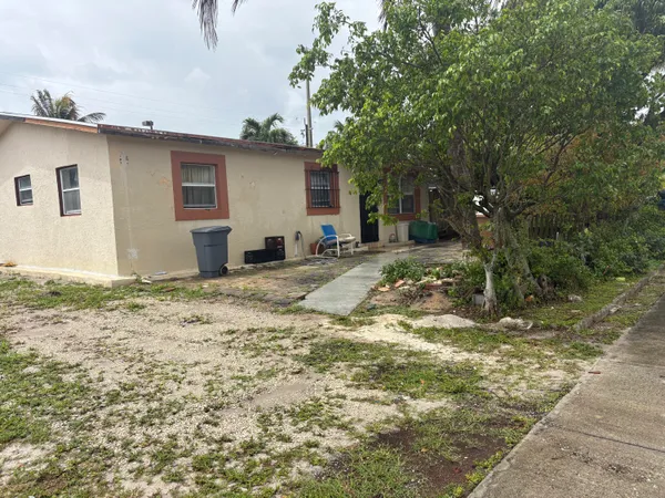$350,000 | 930 Northeast 52nd Court, Deerfield Beach, FL 33064