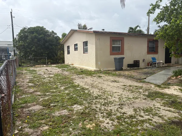 $350,000 | 930 Northeast 52nd Court, Deerfield Beach, FL 33064