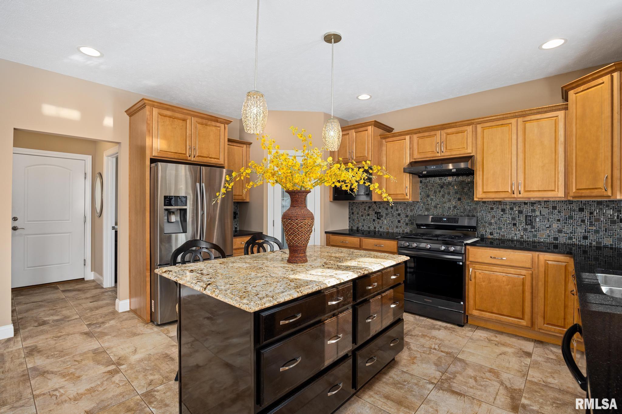 510 Copper Ridge Court Dunlap, IL 61525 - Photo 15 of 71 Gallery Image 15