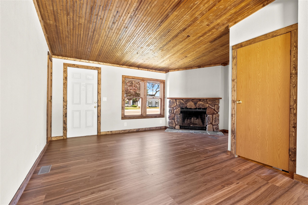 529 Riverside Drive Battle Creek, MI 49015 - Photo 6 of 42