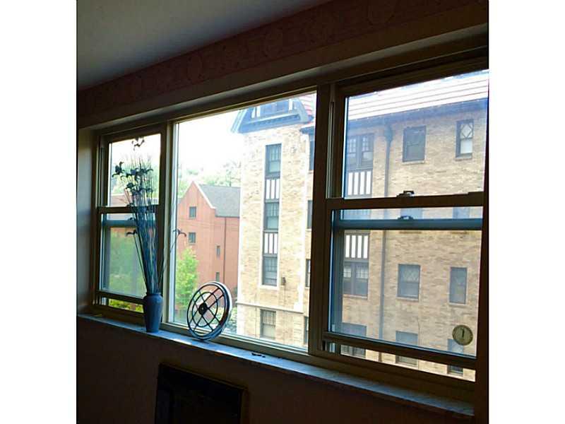 144 North Dithridge Street, Unit 414 Pittsburgh, PA 15213 - Photo 2 of 5