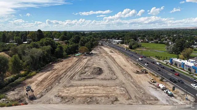 $1,899,600 | 8323 West Mocha Lane, Garden City, ID 83714