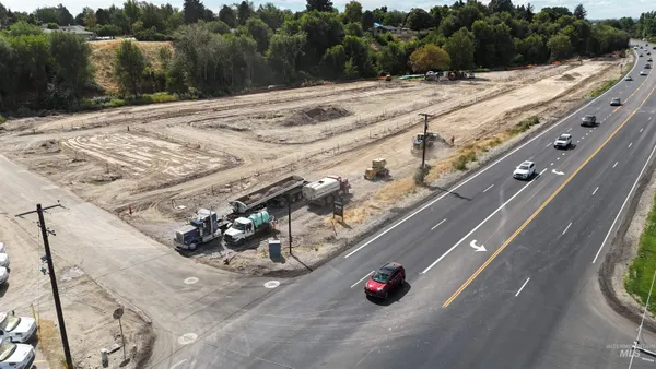 $1,899,600 | 8323 West Mocha Lane, Garden City, ID 83714