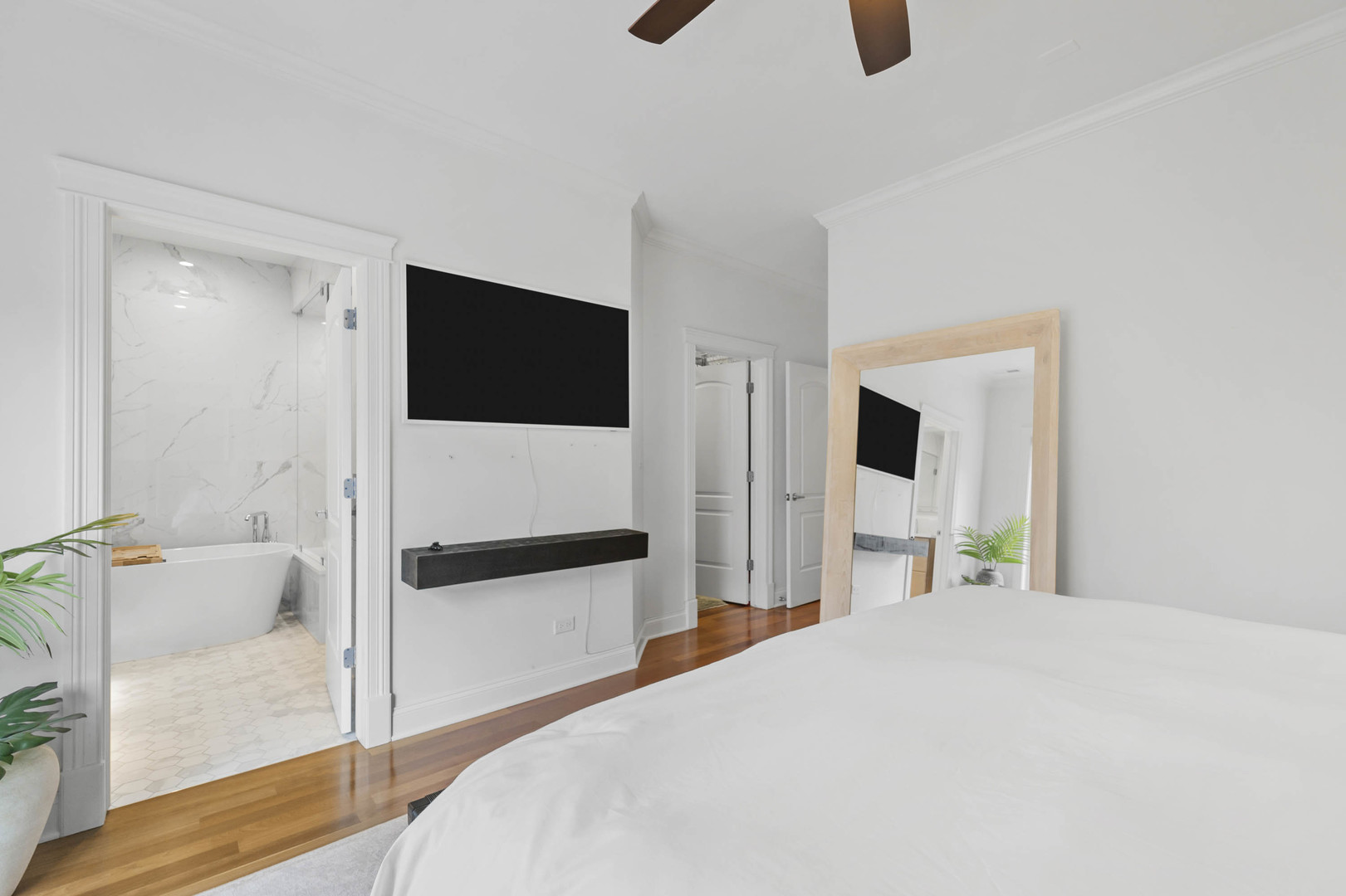 Undisclosed Address Chicago, IL 60607 - Photo 20 of 38