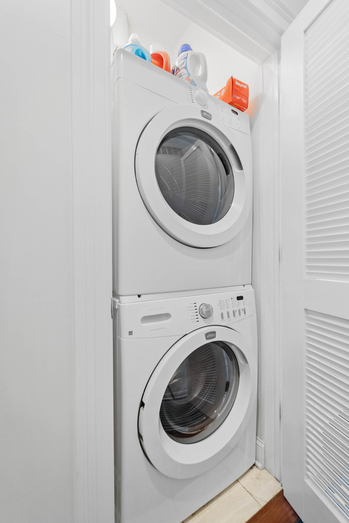 Undisclosed Address Chicago, IL 60607 - Photo 37 of 38