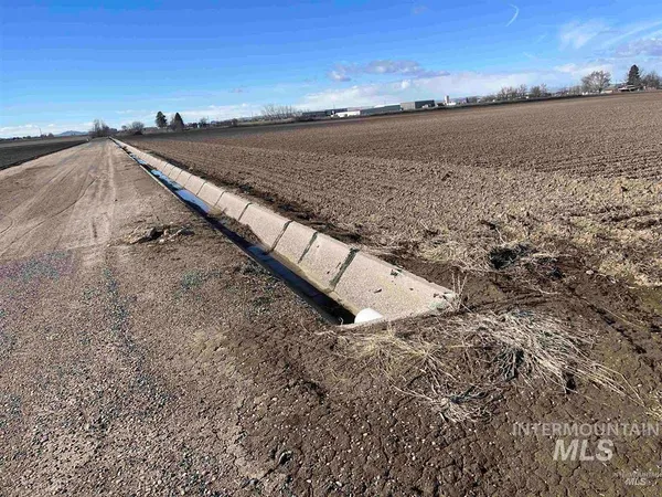$950,000 | 6613 Denver Road, Fruitland, ID 83619
