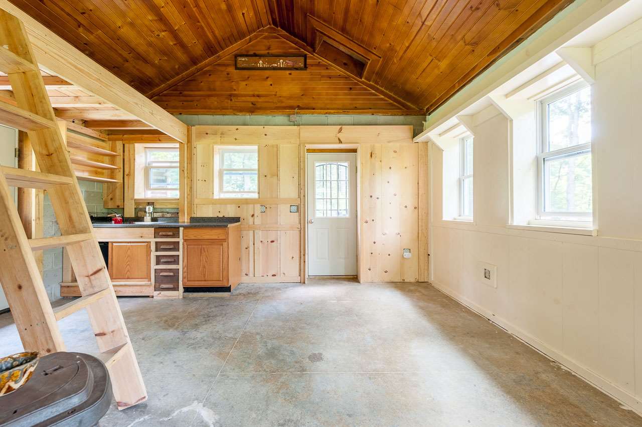 7022 North Miller Road Bloomington, IN 47408 - Photo 3 of 34
