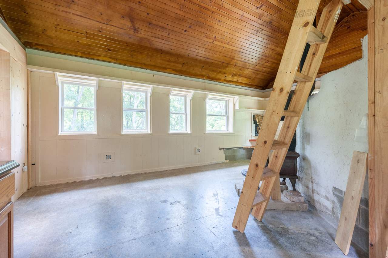 7022 North Miller Road Bloomington, IN 47408 - Photo 5 of 34