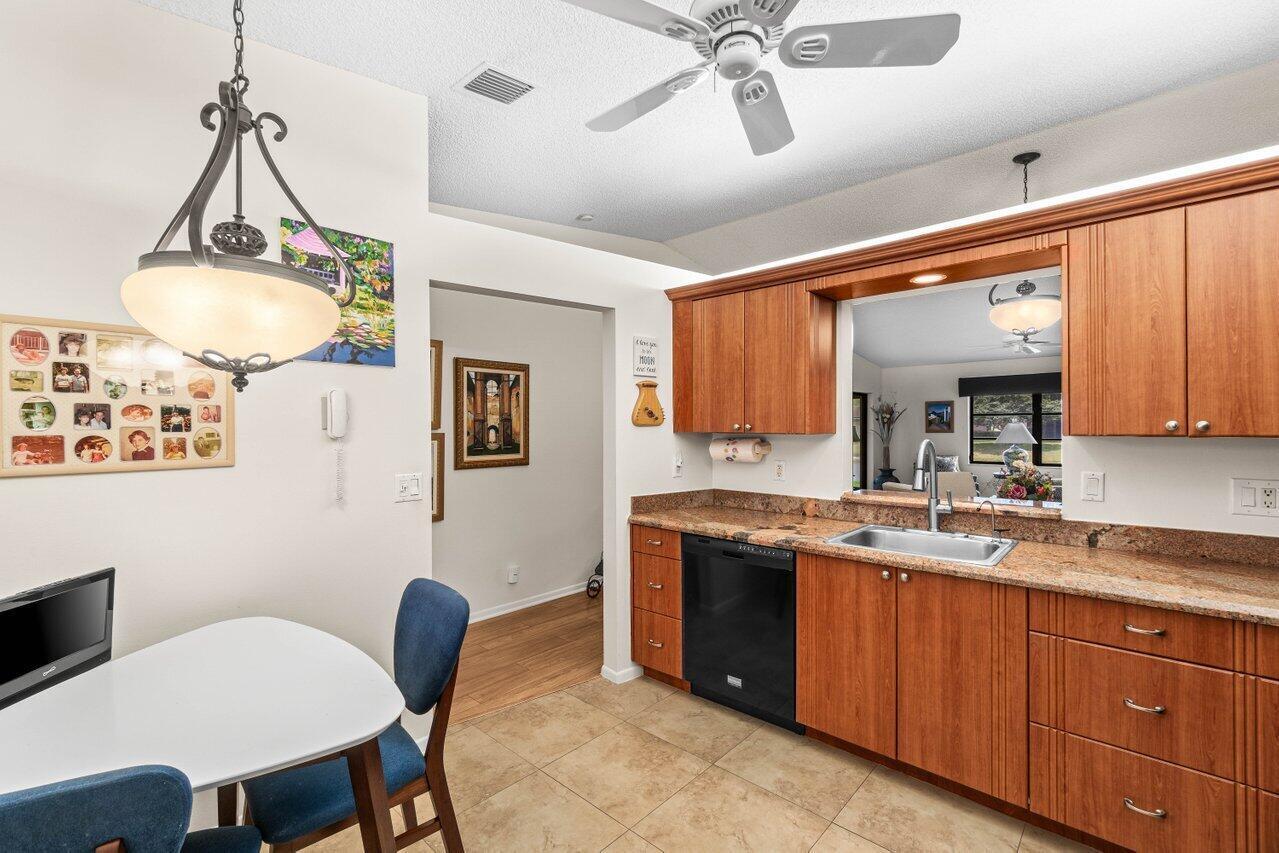 8286 Springlake Drive Boca Raton, FL 33496 - Photo 8 of 43 009-8286SpringlakeDrive-BocaRaton-FL-334