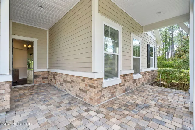 a view of a entrance door of the house