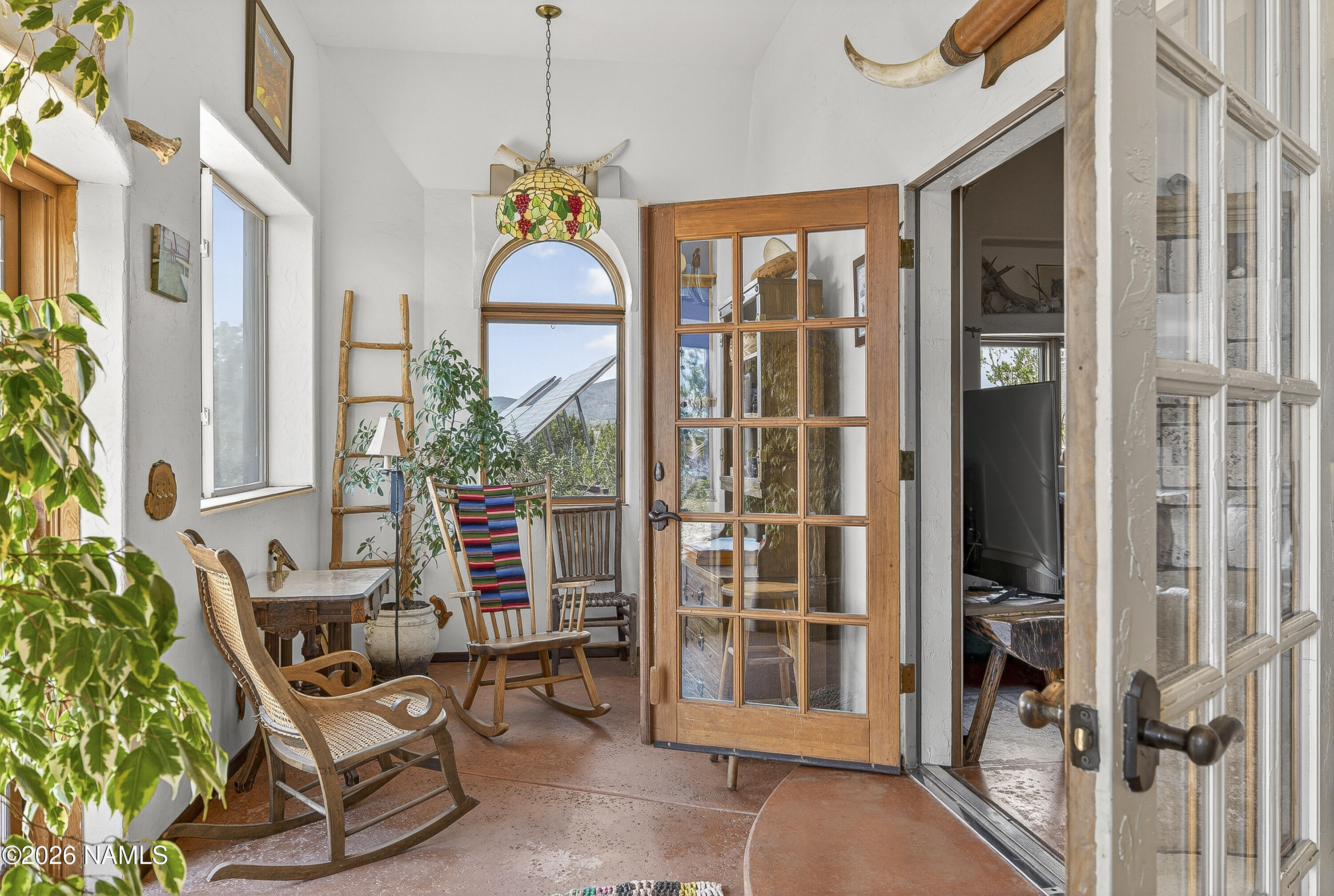 95 Leupp Road Flagstaff, AZ 86004 - Photo 16 of 39 Sun Room