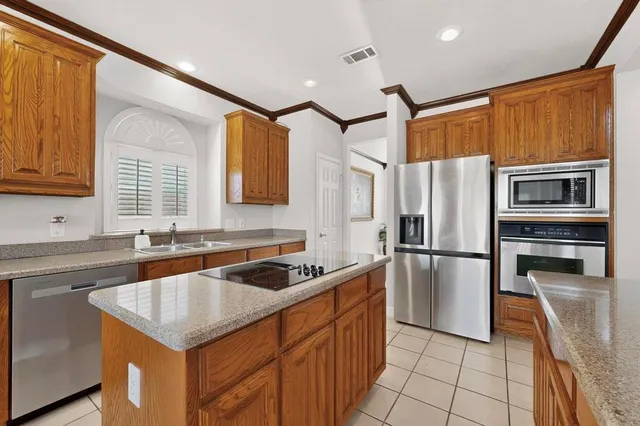 $495,000 | 5828 Ivy Glen Drive, Grand Prairie, TX 75052