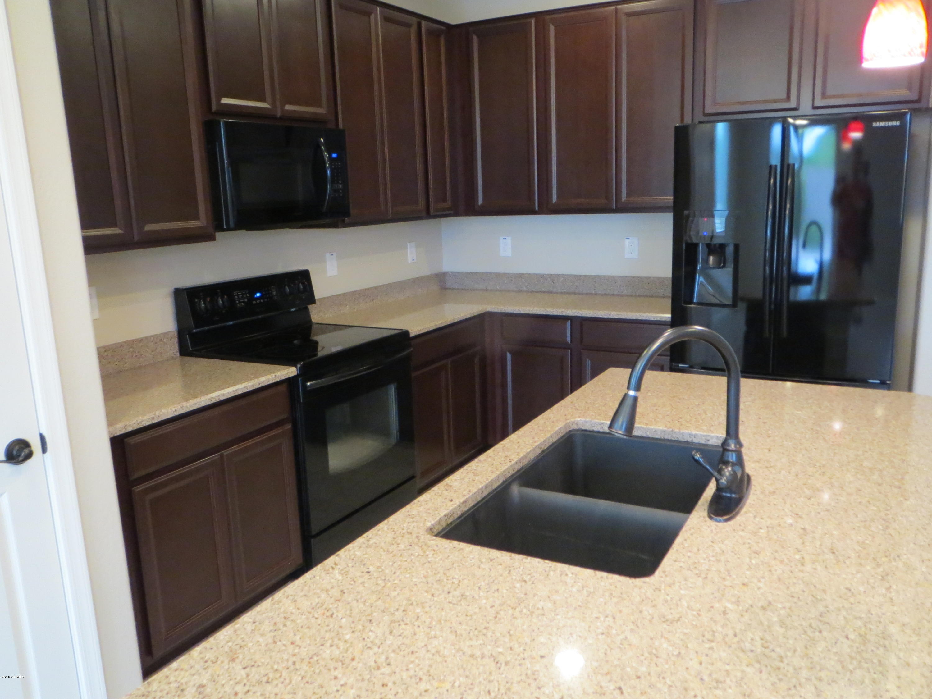 247 North 79th Way Mesa, AZ 85207 - Photo 7 of 27 IMG_3173