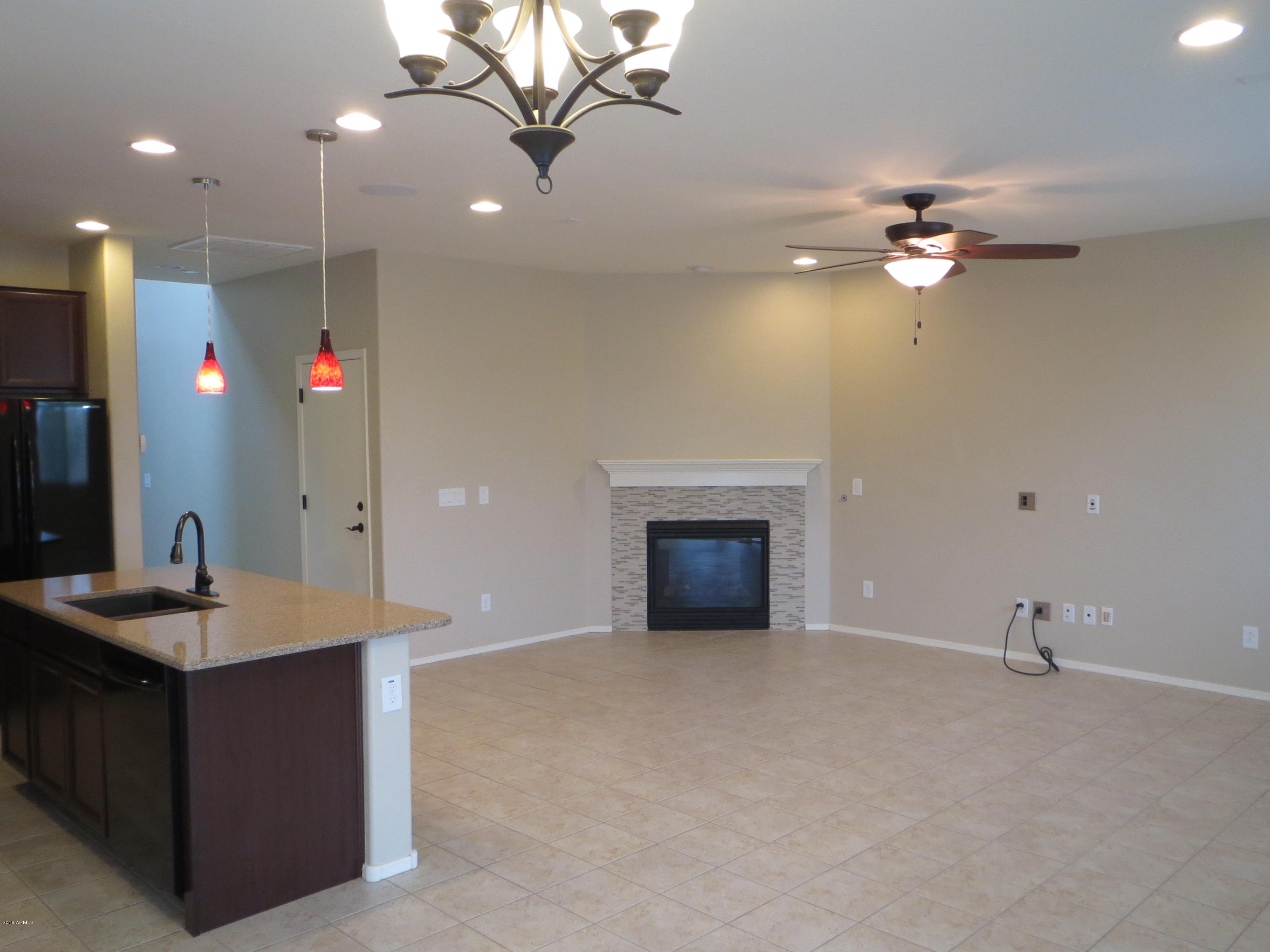 247 North 79th Way Mesa, AZ 85207 - Photo 9 of 27 IMG_3178