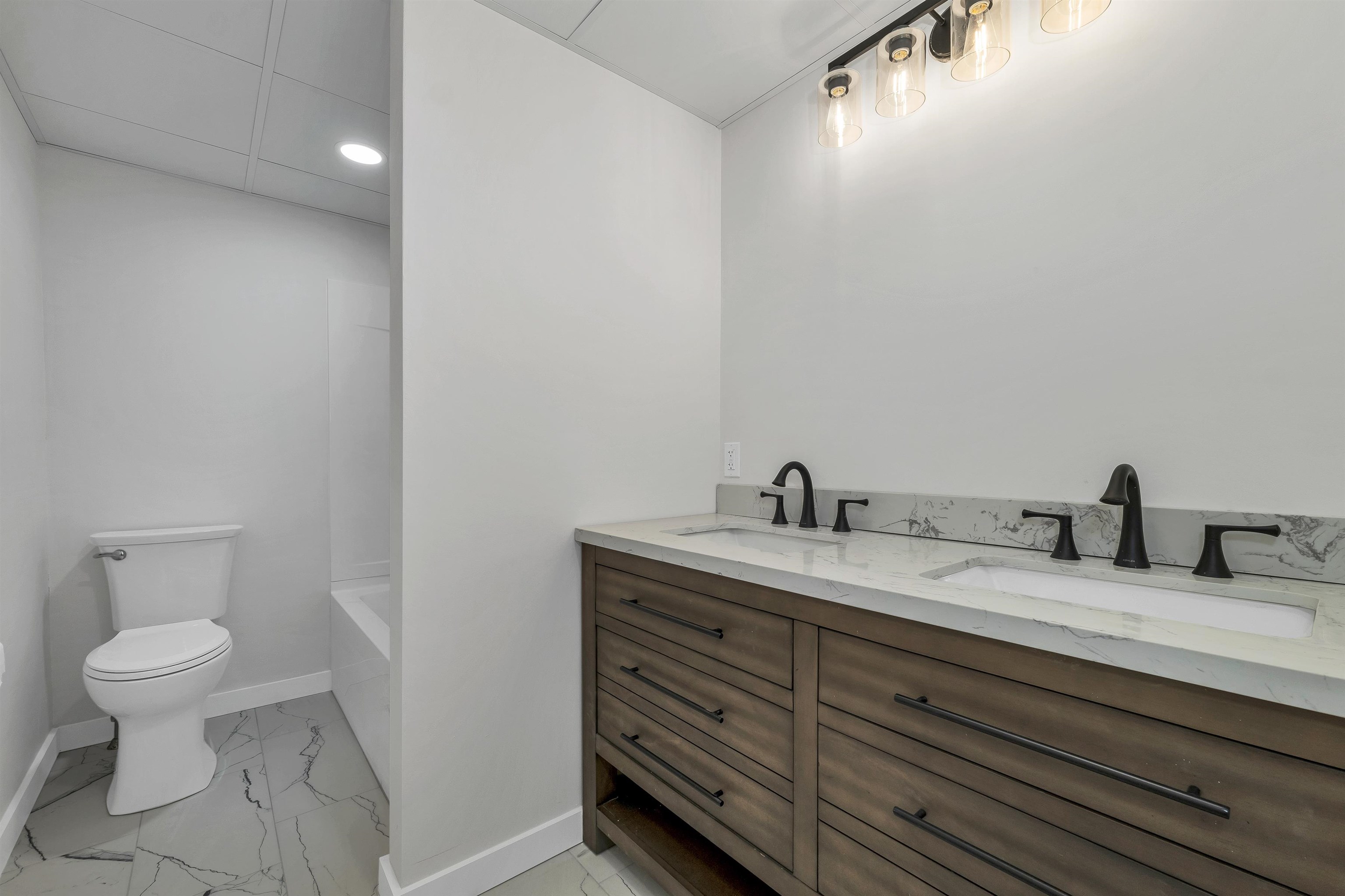 663 Cherry Valley Road, Unit 311 Gilford, NH 03249 - Photo 8 of 33