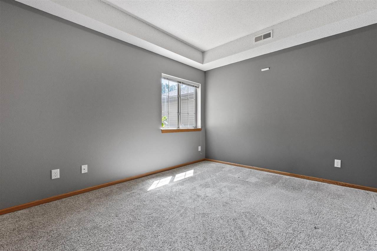 3040 Center Point Road Northeast, Unit 101 Cedar Rapids, IA 52402 - Photo 21 of 26 Gallery Image 21