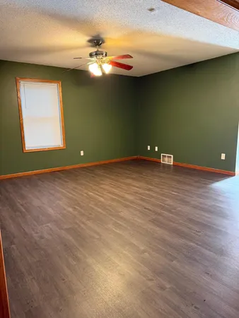 $2,700 | 2321 North Lyndale Avenue, Minneapolis, MN 55411