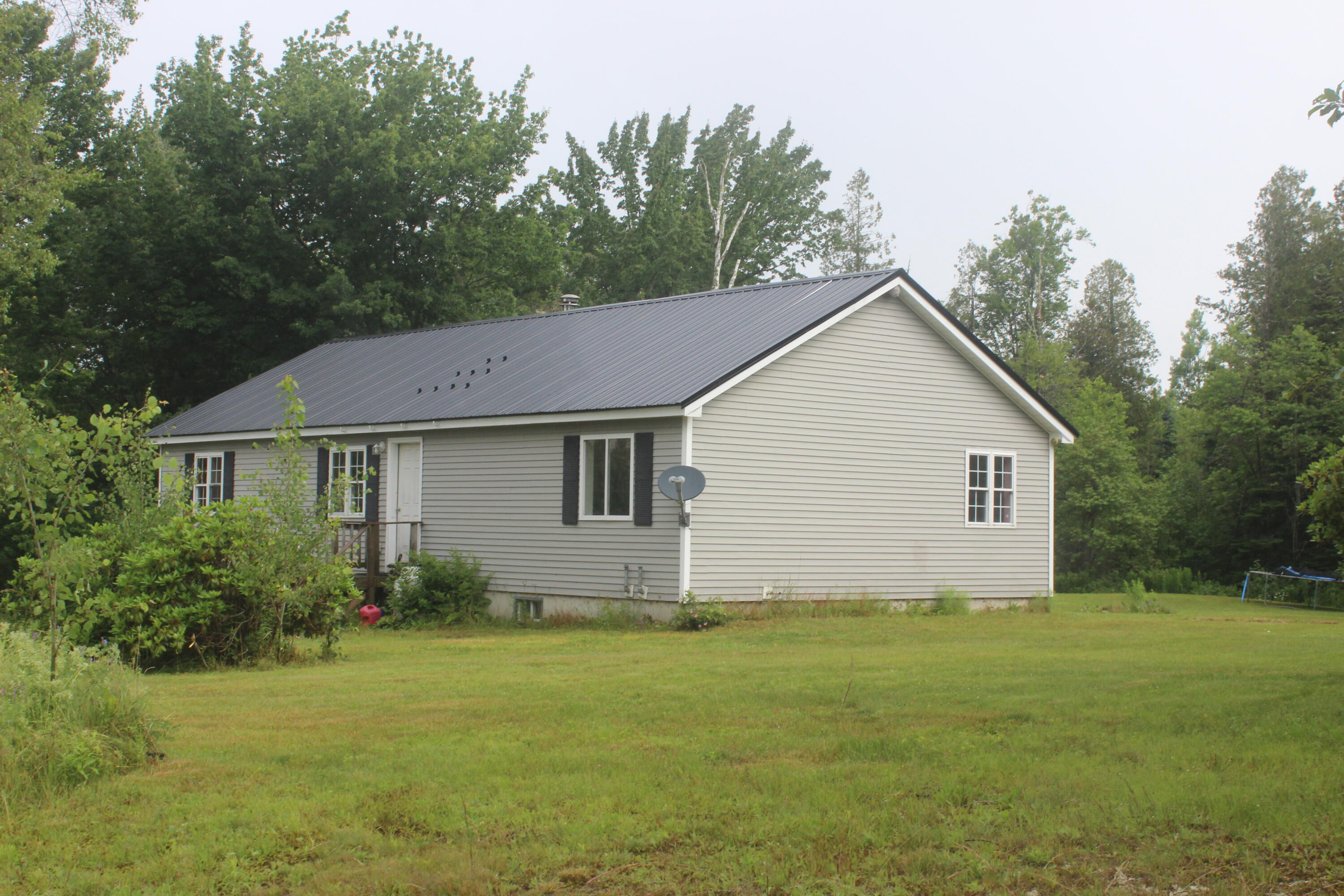 228 Wilcox Road Lubec, ME 04652 - Photo 7 of 38 IMG_4257