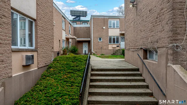 $369,000 | 120 Wooster Street, Unit E, New Haven, CT 06511